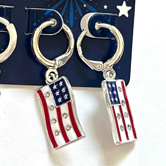 🏷️🎉limited edition🎉 red white blue july 4th pair of 4 earrings set - Picture 9 of 9